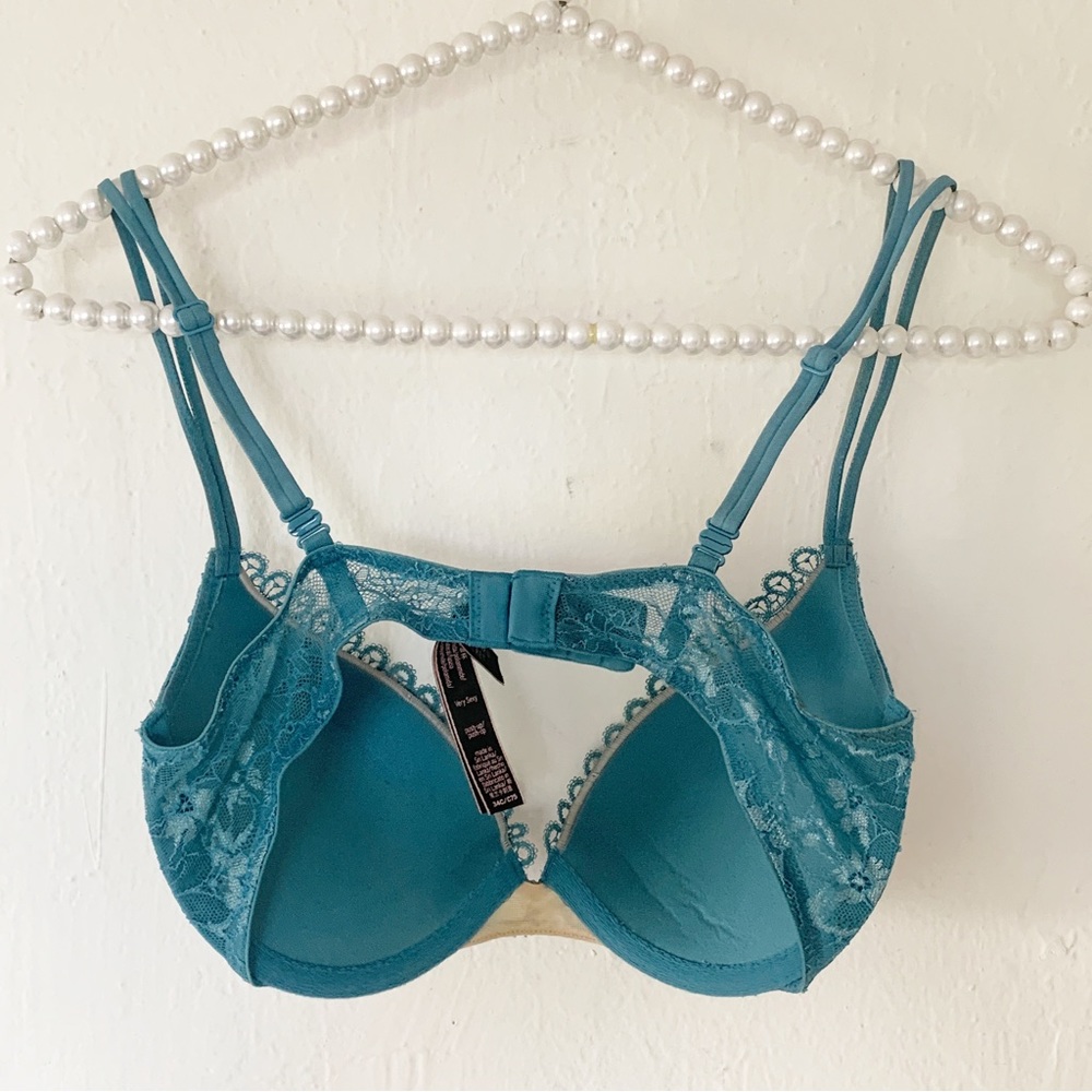 Victoria’s Secret Very Sexy Lace Overlay Push Up Bra - Picture 2 of 8